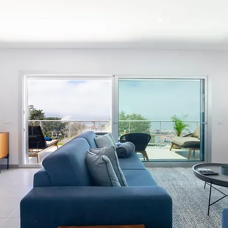 Panoramic Views - Terrace, Sea Views & Pool Appartamento *